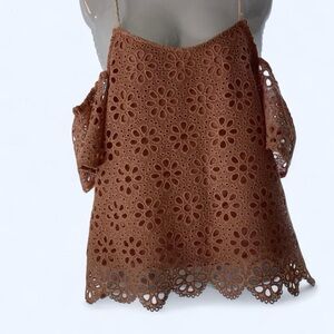Elegant Pink of the shoulder crochet Shirt M En Creme
